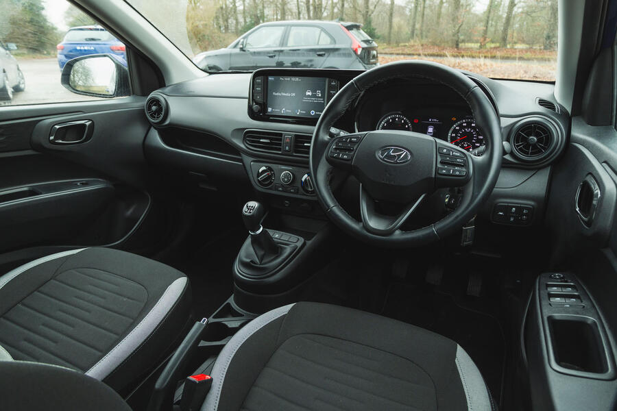 Hyundai i10 interior
