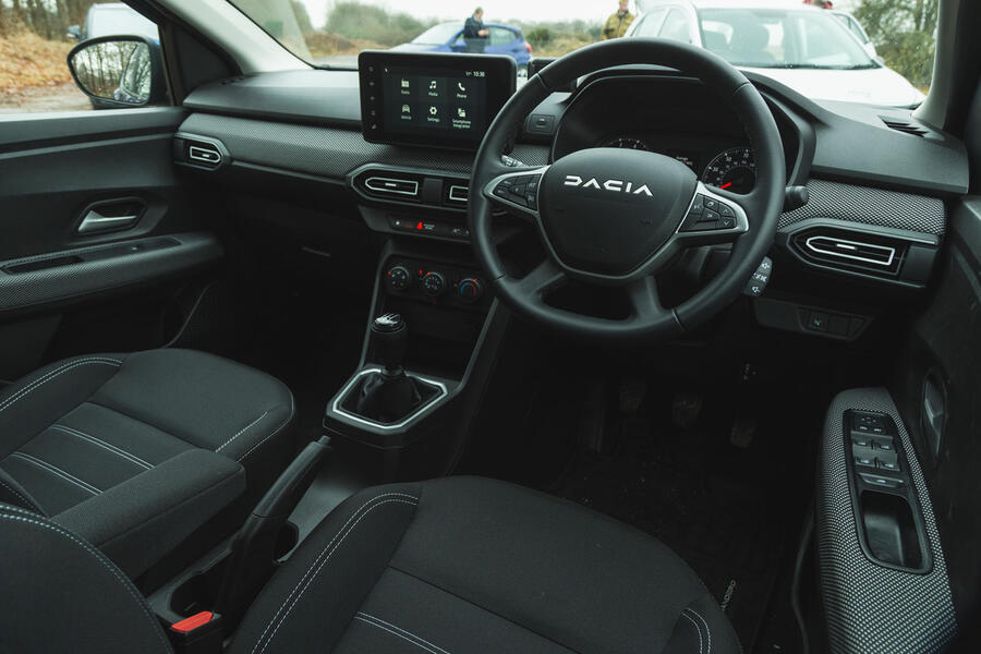 Dacia Sandero interior