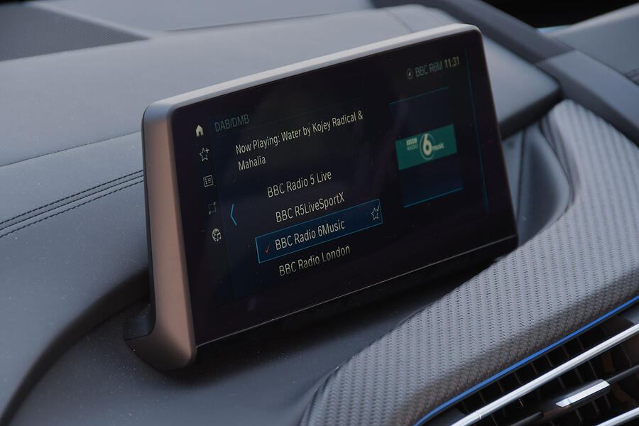 Bmw i8 infotainment