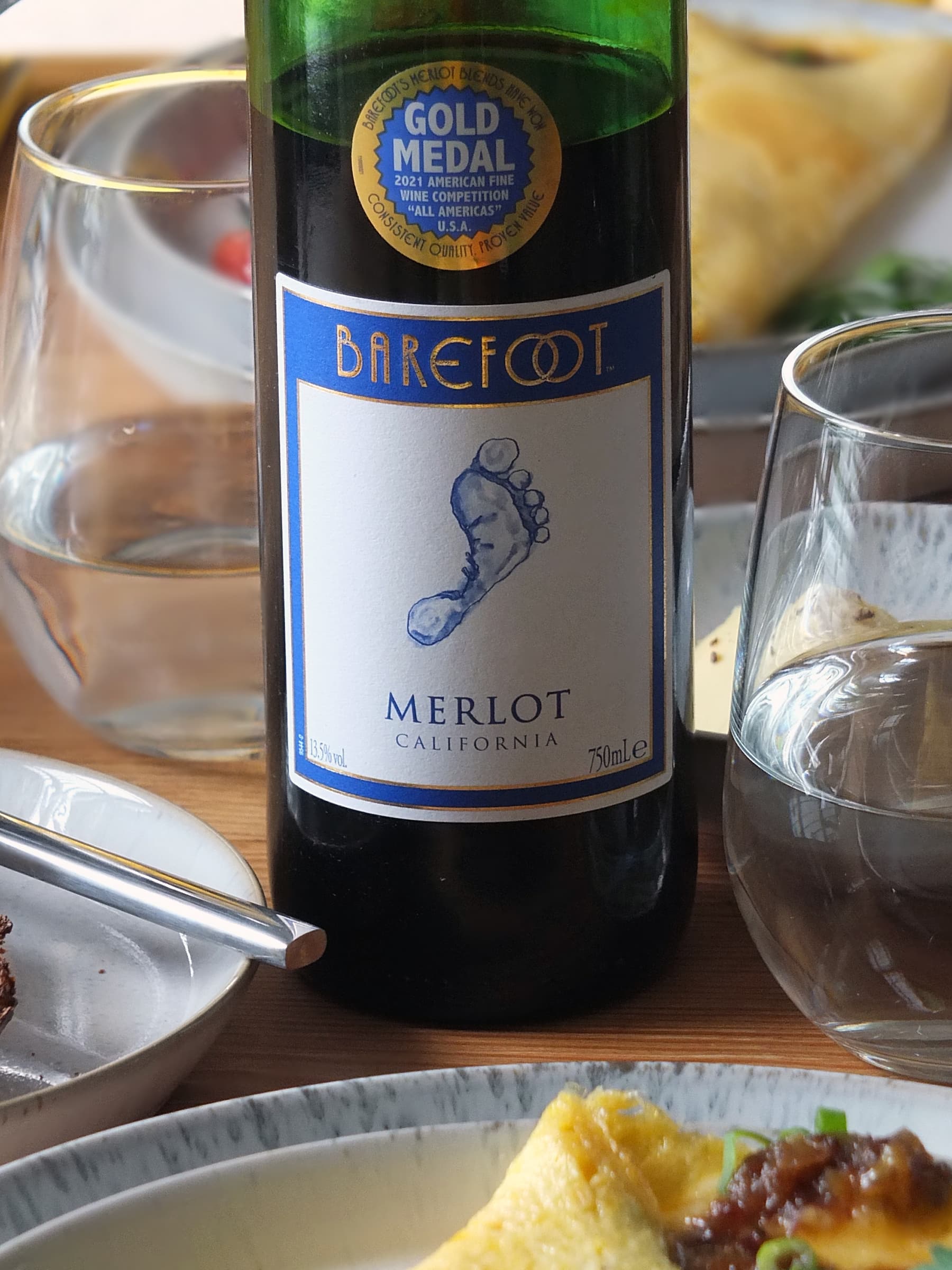 Close up image of Barefoot wine label.