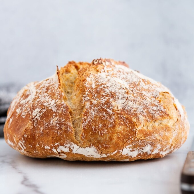 no knead dutch oven bread loaf unsliced.