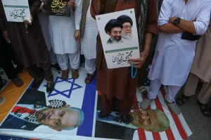 Shiite Muslims stand over the representation of U.S. and Israeli flags with pictures of President Donald Trump and Prime Minister Benjamin Netanyahu during an annual Al-Quds Day rally to show the importance of Jerusalem to Muslims and in solidarity with Palestinian and Iranian people, in Peshawar, Pakistan, Friday, March 13, 2026. (AP Photo/Muhammad Sajjad)
Associate Press/ LaPresse
Only Italy and Spain Shiite Muslims stand over the representation of U.S. and Israeli flags with pictures of President Donald Trump and Prime Minister Benjamin Netanyahu during an annual Al-Quds Day rally to show the importance of Jerusalem to Muslims and in solidarity with Palestinian and Iranian people, in Peshawar, Pakistan, Friday, March 13, 2026. (AP Photo/Muhammad Sajjad)
Associate Press/ LaPresse
Only Italy and Spain