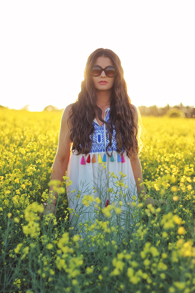Here Comes the Sun | Carefree Summer Style in a Canola Field | Oversized 60βs Sunglasses | Calgary Fashion Blogger // JustineCelina.com
