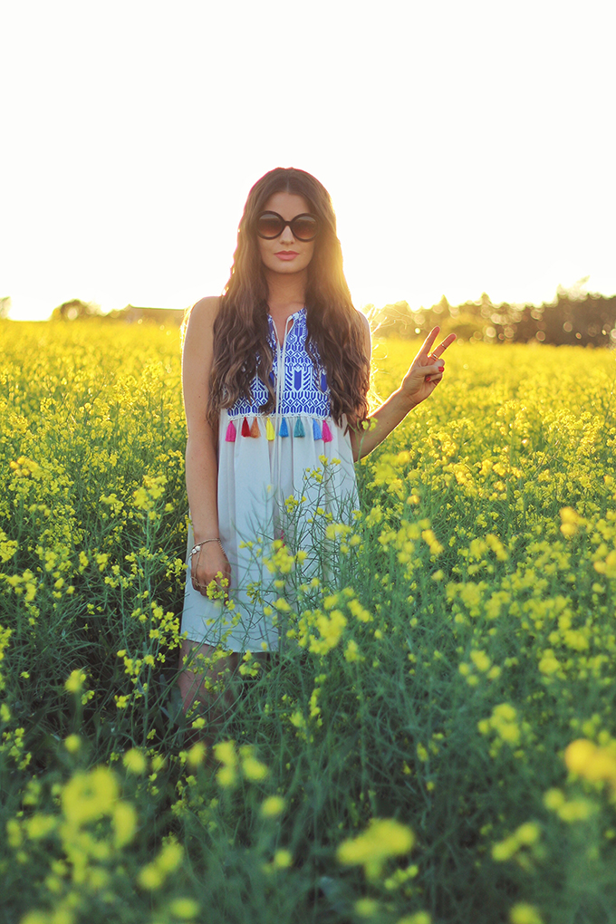 Here Comes the Sun | Carefree Summer Style in a Canola Field | Oversized 60βs Sunglasses | Calgary Fashion Blogger // JustineCelina.com