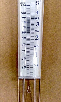 Rain Gauge 585
